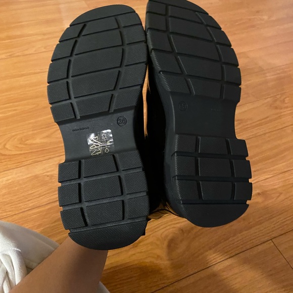 L’INTERVALLE Black Naplack Lug Sole Shoes - Picture 5 of 8